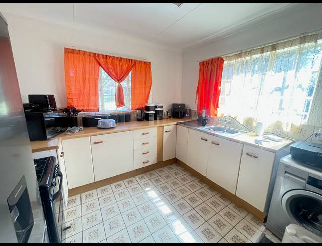 8,565M² FARM FOR SALE IN PRESIDENT PARK